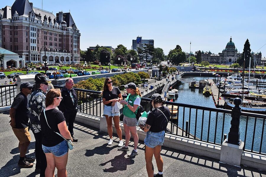 Pickle Pub Crawl: Ferry Rides and Appetizers - The harbour water taxi rides: 20 minutes of views and a breather