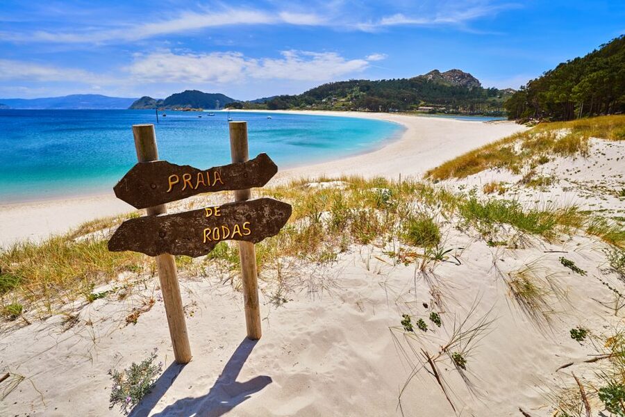 Portonovo: Ferry to Cies Islands & Rodas Beach - Portonovo to the Cíes Islands: What an 8-Hour Boat Day Feels Like