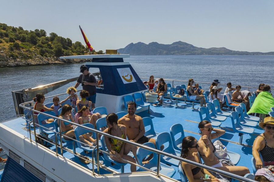 Puerto Pollença: Ferry to Formentor Beach - Getting There: The Meeting Point and How to Avoid Ticket Hiccups
