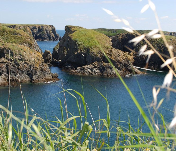 Quiberon: Ferry tickets from/to Belle-Île-en-Mer, Le Palais - Hiking and biking on Belle-Île: how to choose the right amount