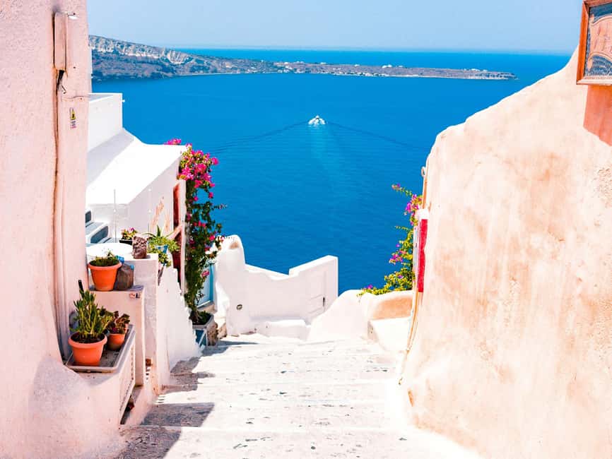 Santorini Guided Day Trip From Crete with Ferry Tickets - Should you book this Santorini day trip from Crete?