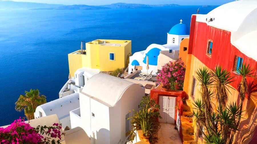 Santorini Guided Day Trip From Crete with Ferry Tickets - Practical tips that make the day easier