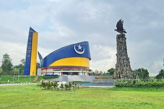 SMALL GROUP: Batam day tour with Ferry, 1-hour Massage, and Lunch from Singapore - A One-Day “How Batam Feels” Trip From Singapore