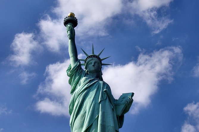 Statue of Liberty & Pre-Ferry Express Tour - Battery Park and Castle Clinton Orientation: Your “Get Oriented Fast” Moment