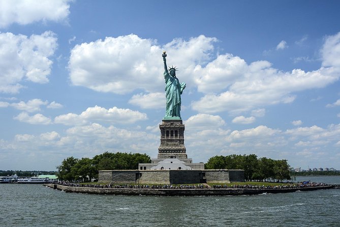 Statue of Liberty Roundtrip Ferry ticket - Ellis Island Museum: Audio in 13 Languages and Self-Guided Pacing