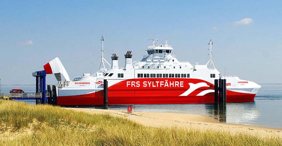 Sylt: Round-Trip or 1-Way Passenger Ferry to Rømø, Denmark - Deck time and panoramic windows: choose fresh air or shelter