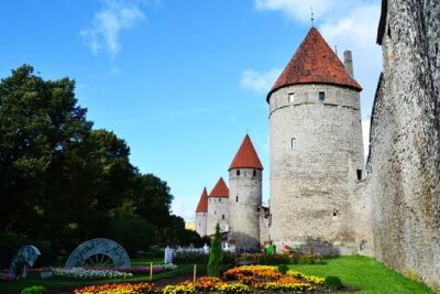 Tallinn Day Tour from Helsinki (Ferry Tickets+ Guiding+ Own Time) - Getting set up: Old City Harbor start and Old Town transfer
