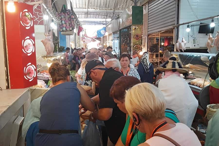 Tarifa/Algeciras: Tangier Private Day Tour with Ferry Ticket - Moroccan mint tea on a panoramic terrace: the break that makes the day feel human