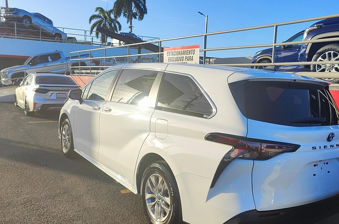 Taxi Service from Ceiba Ferry Terminal and Airport to San Juan - Things to watch: pickup confusion and occasional vehicle issues