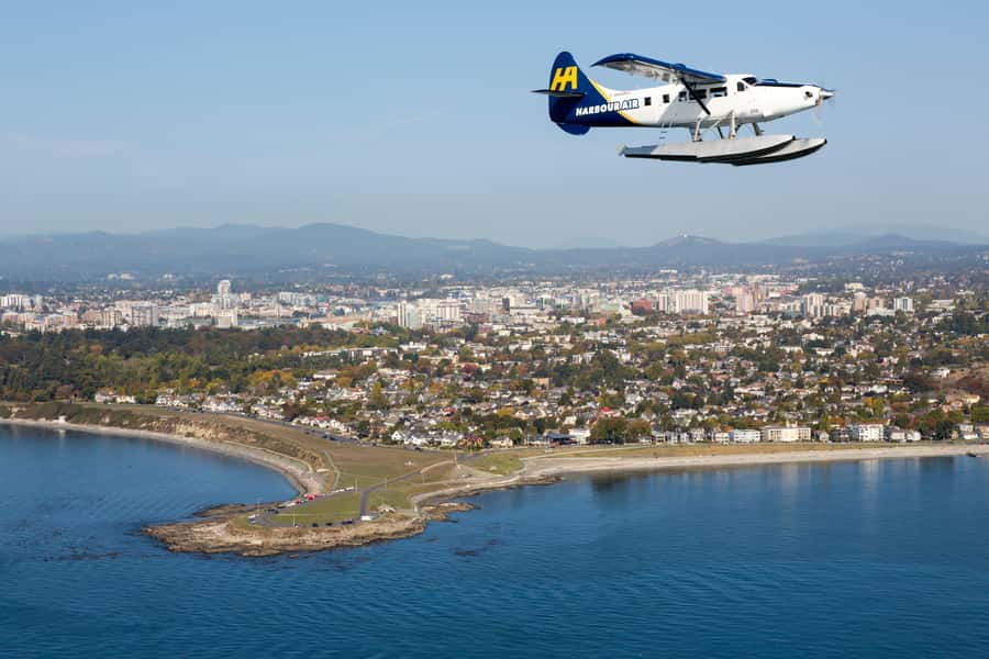 Vancouver: Victoria Seaplane Tour with Return Bus and Ferry - Where you end up in Vancouver: drop-off at the Fairmont