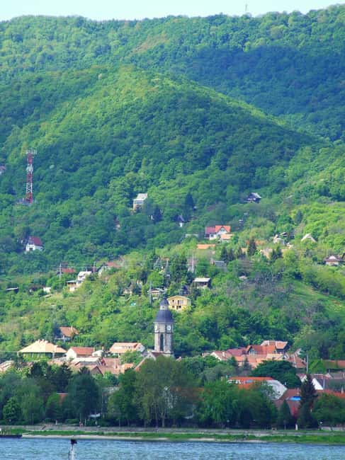 Visegrád Hike & Castle Tour with Ferry from Budapest - What’s Included vs. What You’ll Need to Bring