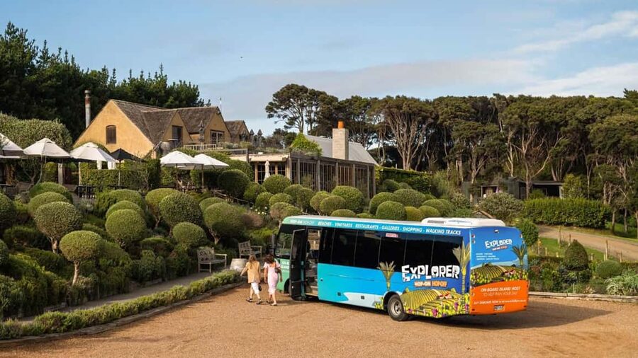 Waiheke Island: Ferry & Hop-On Hop-Off Explorer Bus Tickets - Food and Shopping Stops: Making Time for Lunch That Isn’t a Rush