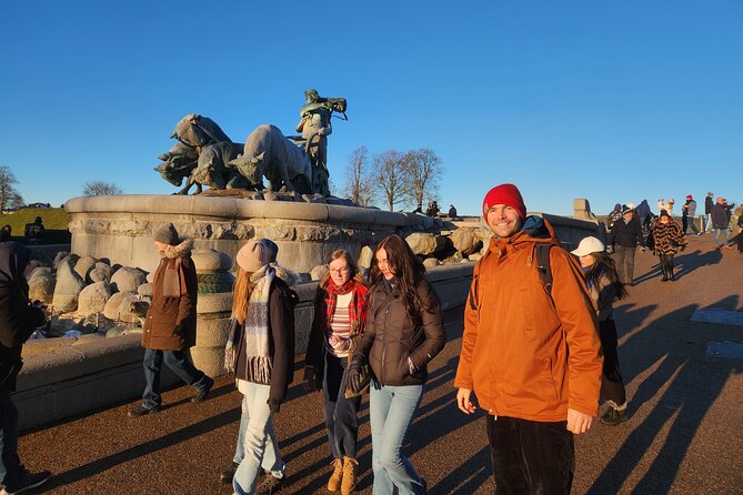 Walk & Canal Tour: Copenhagen Highlights + Changing of the Guards - Tivoli, Glyptoteket, and the City’s Creative Side in 15 Minutes